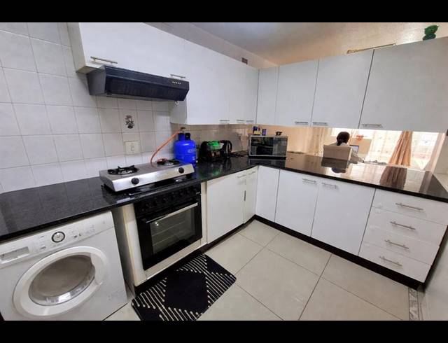 2 BEDROOM TOWNHOUSE FOR SALE IN BENONI CENTRAL